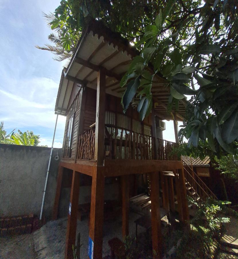 Diana'S Homestay Banyuwangi  Exterior photo