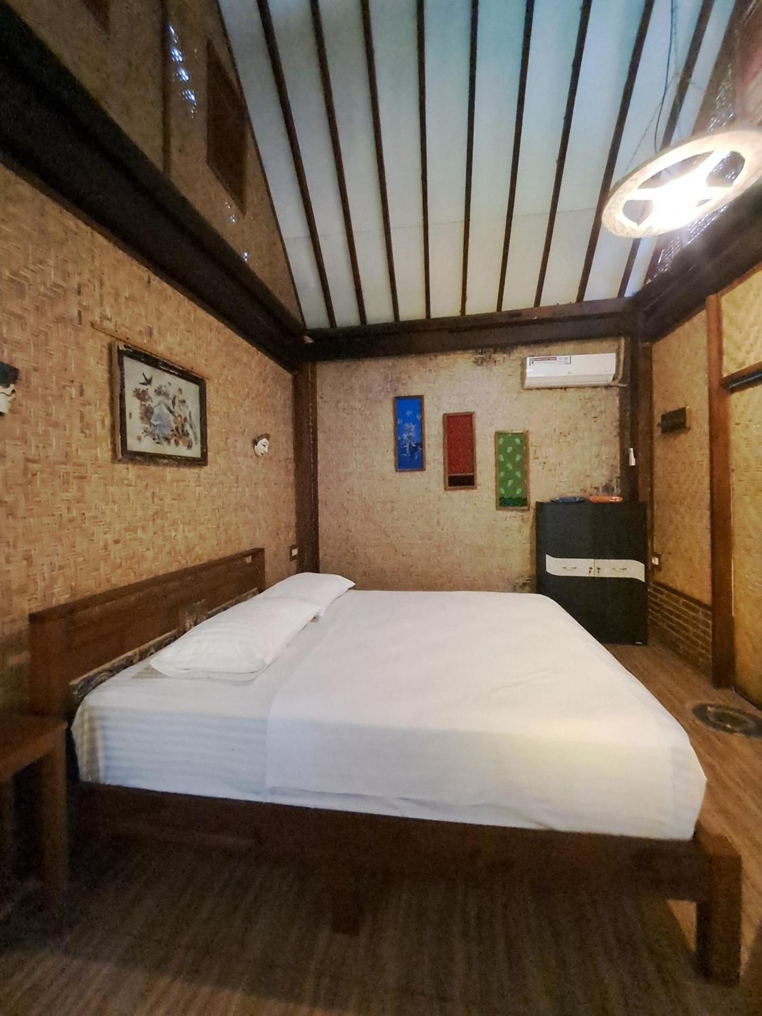 Diana'S Homestay Banyuwangi  Exterior photo