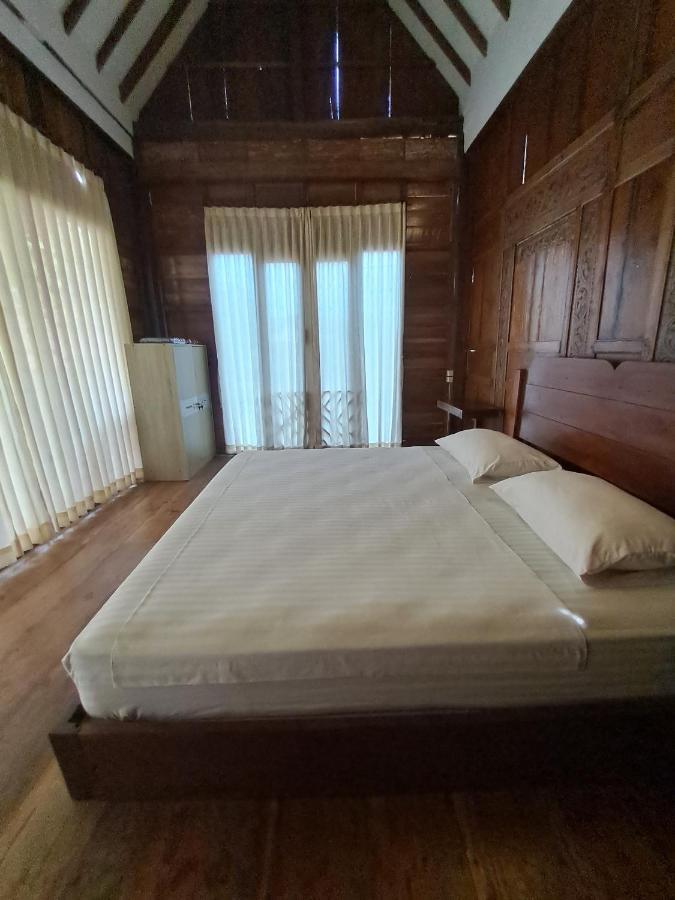 Diana'S Homestay Banyuwangi  Exterior photo