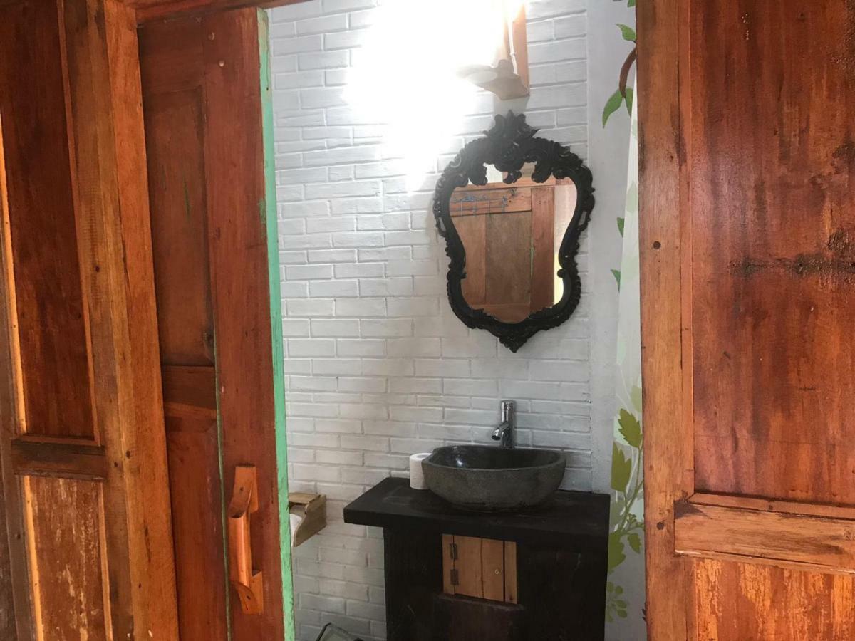 Diana'S Homestay Banyuwangi  Exterior photo